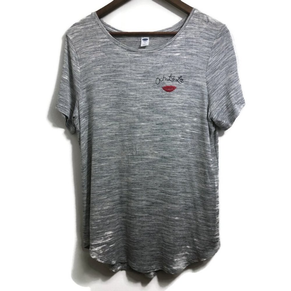 Old Navy Women's Gray Ooh La La Short Sleeve Shirt size medium
